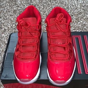 Air Jordan 11. Retro